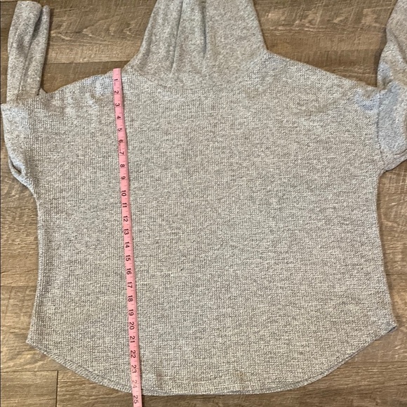 Time and Tru Gray Turtleneck Sweater - Picture 4 of 6